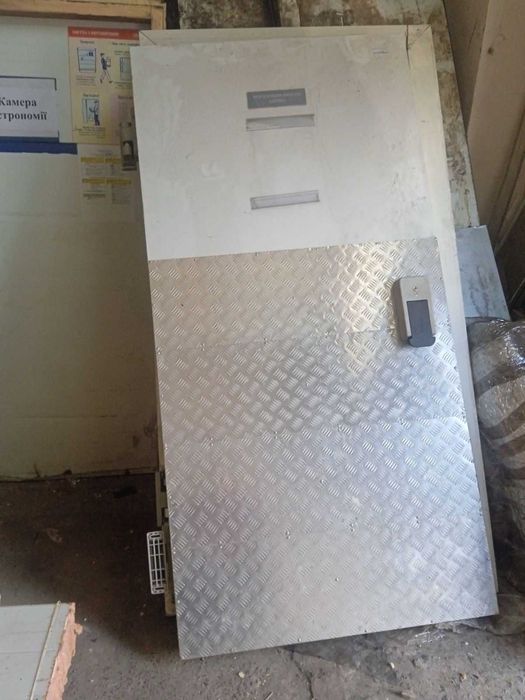 Холодильні двері для холодильних та морозильних камер