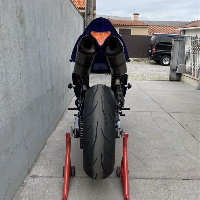 Yamaha R1 Crossplane