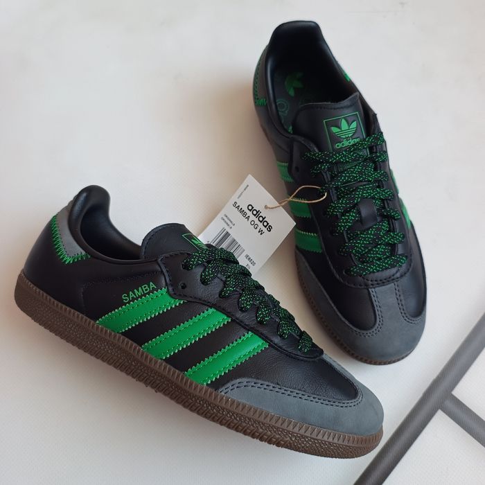 нові шкіряні оригінальні Adidas Samba OG р36, 37.5