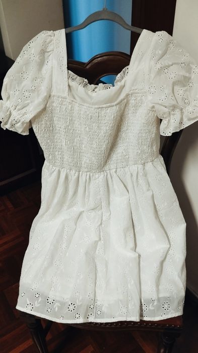 Vestido médio branco