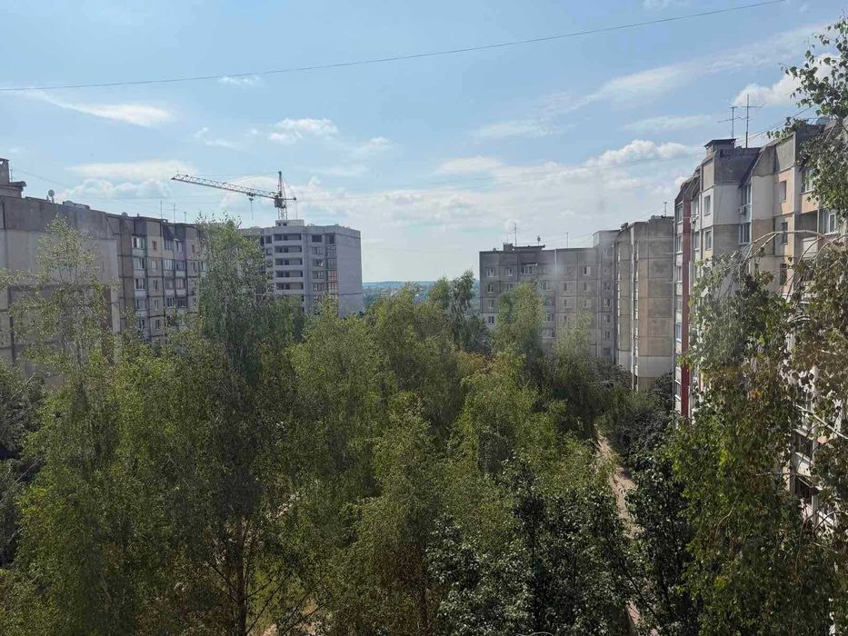 Продам трикімнатну квартиру Малікова