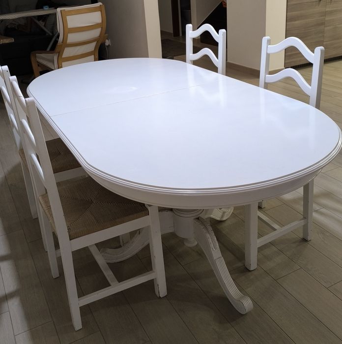 Mesa de jantar c/4 cadeiras