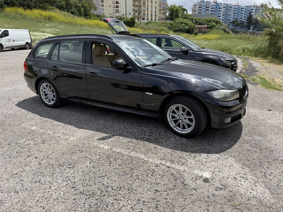 BMW 320 ano 2010