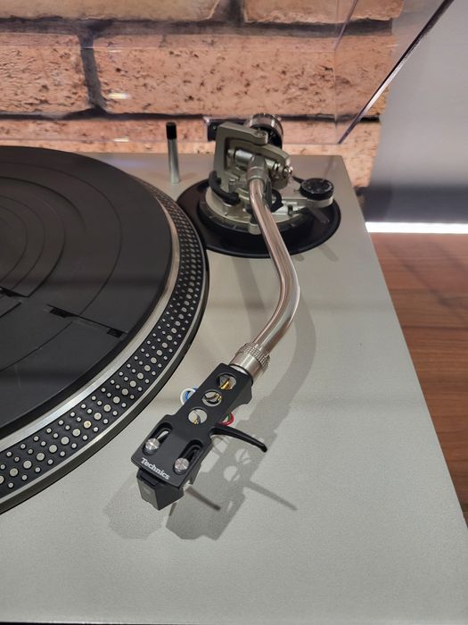 Gramofon Technics SL 1600 MK2