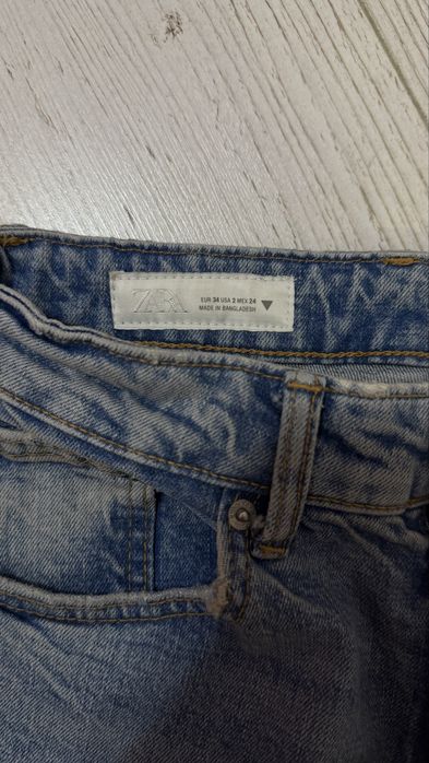 Продам блакитні джинси ZARA
