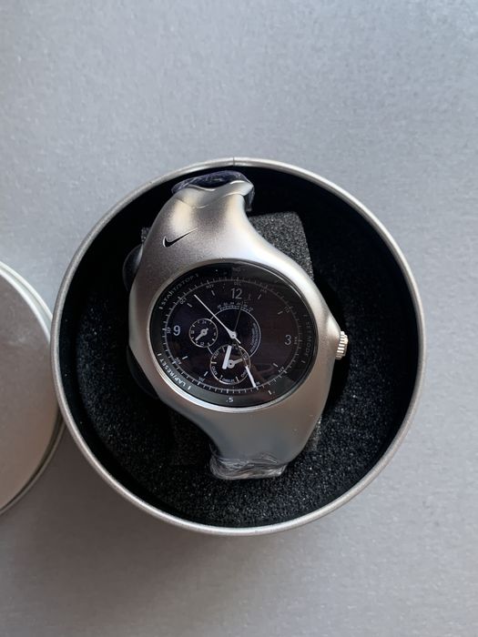 Новий годинник Nike Triax