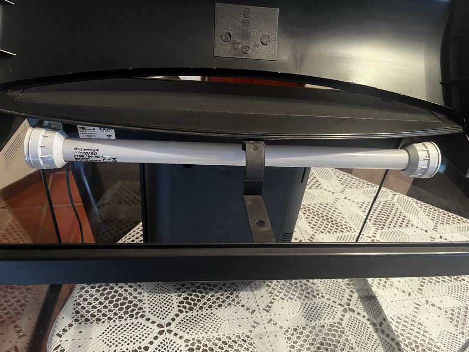 Aquário grande + móvel feito á medida + acessórios