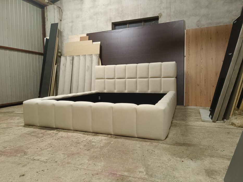 Łóżko tapicerowane kafelki puchate na wymiar grubsze ramy