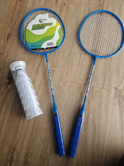 Zestaw do badmintona – 2 paletki + pokrowiec + 6 lotek