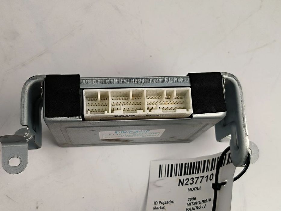 sterownik moduł komputer 8633a017 mitsubishi, pajero