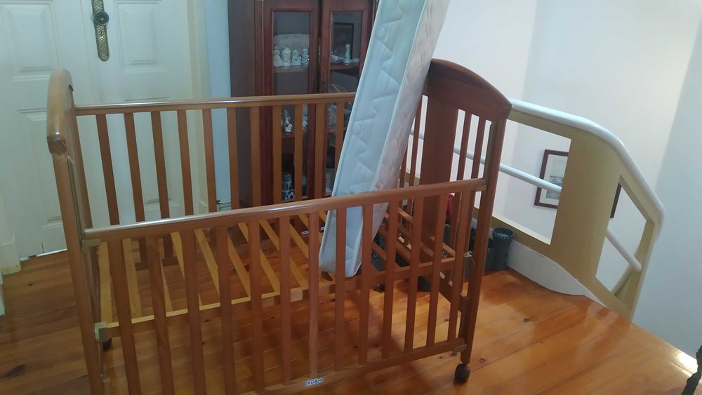 Cama De Bebé Como NOVA