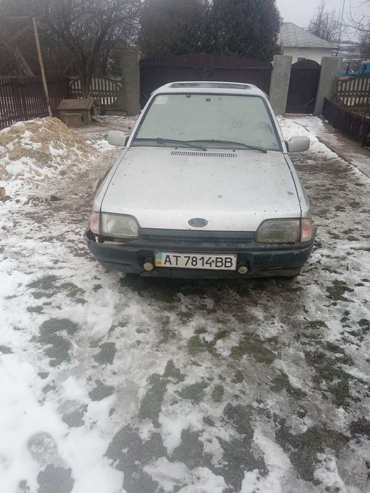 Продам машину срочно