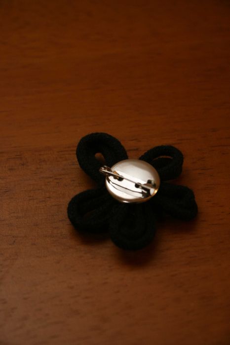 Broche/Alfinete Flor Preta