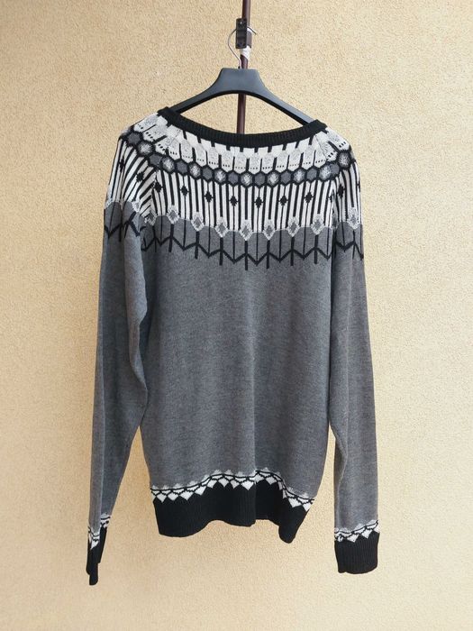 sweterek  rozpinany - rozm L   nowy