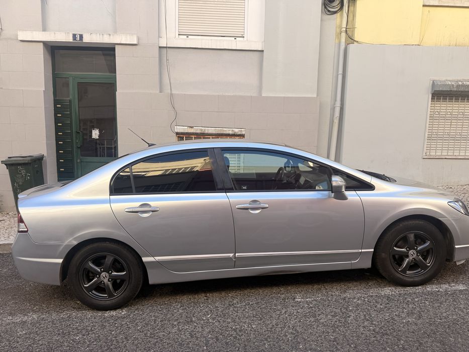 Honda Civic Hybrid 2009 – Excellent Condition