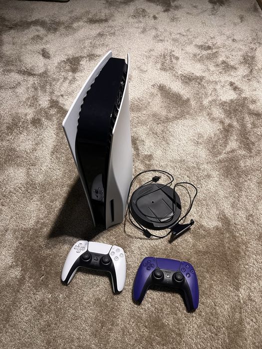 Konsola playstation 5 z napędem +2pady