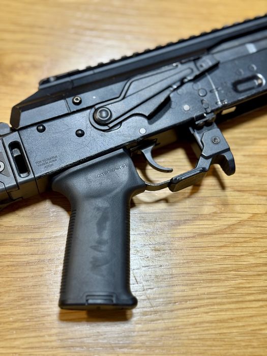GBBR Tokyo Marui AKX + 5 mags