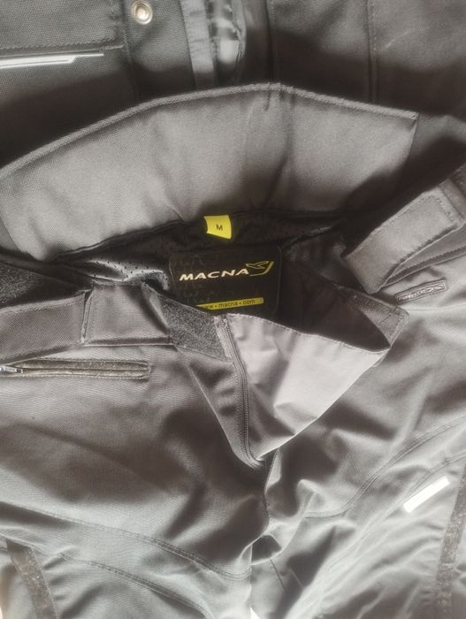 Fato completo de proteção para moto