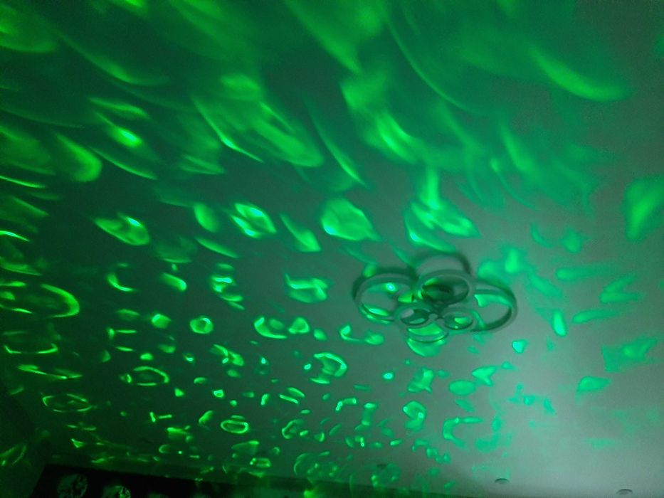 Проэкционная лампа. С пультом.