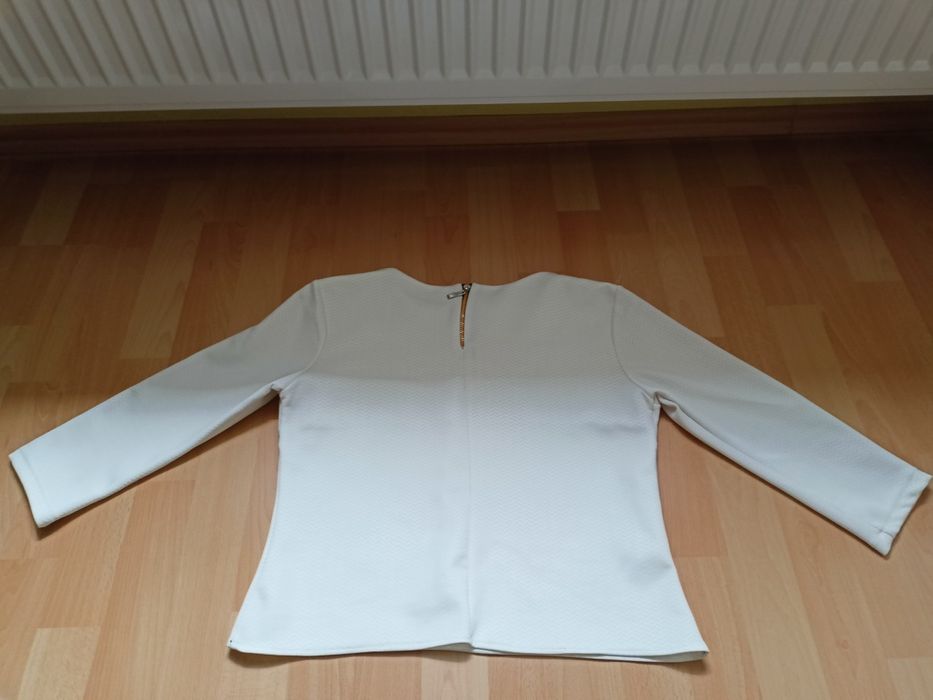Kremowa bluzeczka r. 38