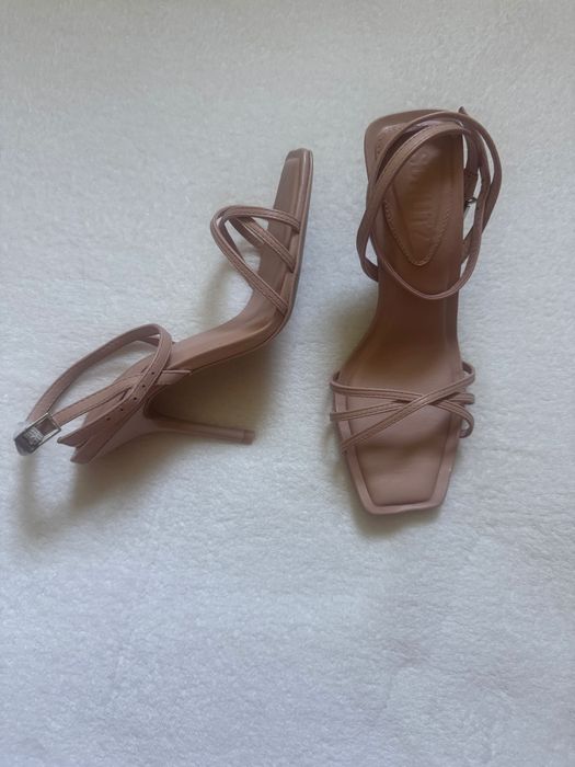 Шкіряні босоніжки Schutz р 35-35.5