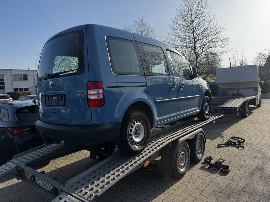 Продам VW Caddy 09.2013 року 2.0 бензин EcoFull(метан)