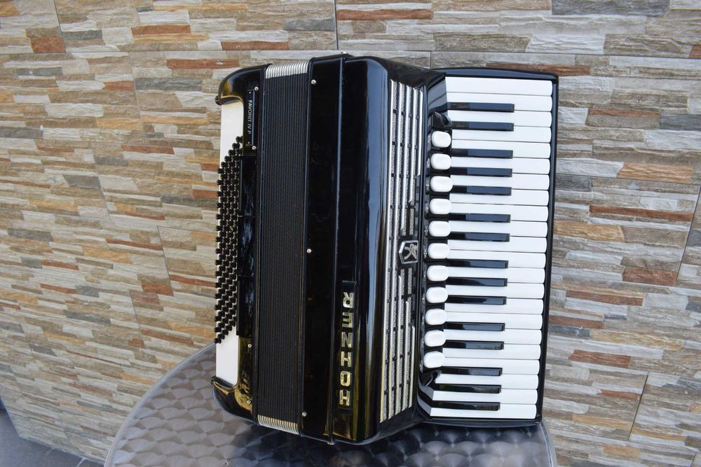 Acordeao Hohner Favorit IV P 4 Voz 96 Baixox, N . 324