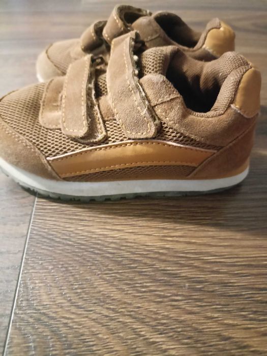Adidasy na rzepe