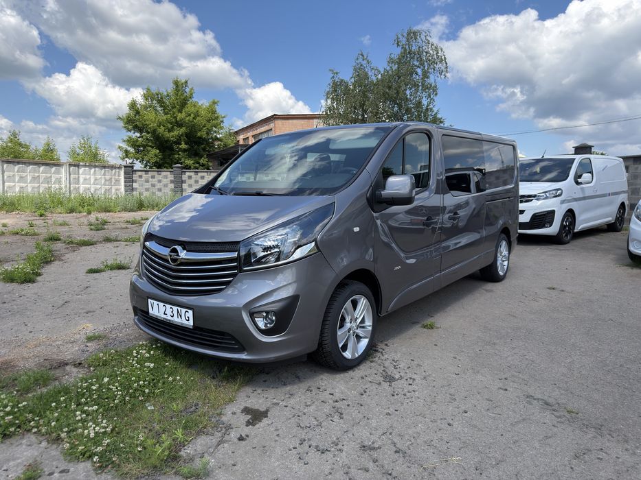 Свіжопригнаний Груз-Пас Opel Vivaro Long 2018