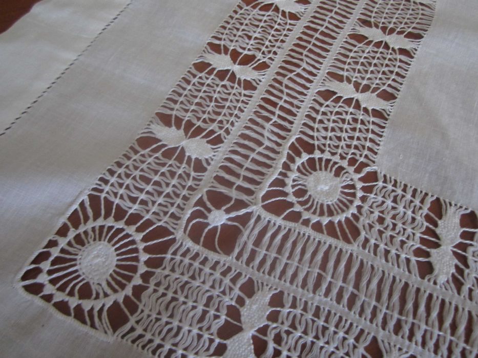 Duas Toalhas Bem Antigas - LIndas