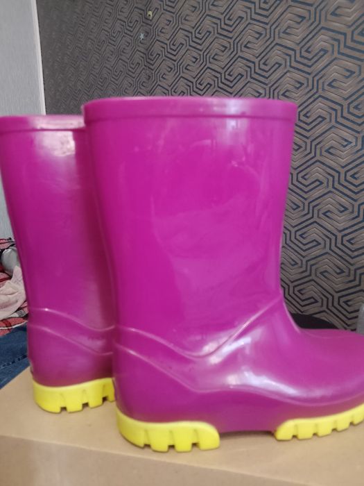 Чобітки на дівчинку