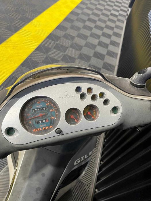 Scooter Gilera como nova