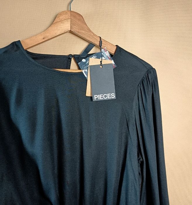 Pieces Bluzka Damska Czarna PC Paola LS Top EcoVero Nowa Metka R. S