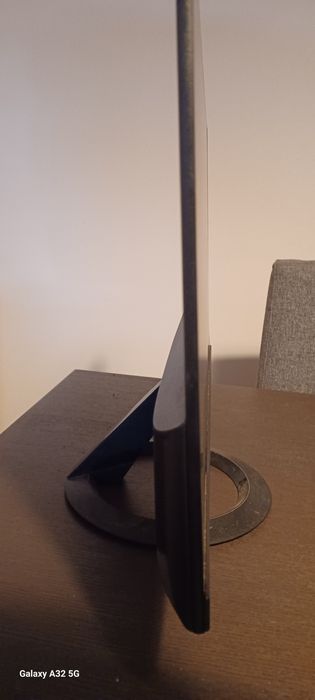 Monitor Asus 23' slim