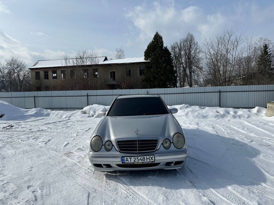 Продам мерседес 210