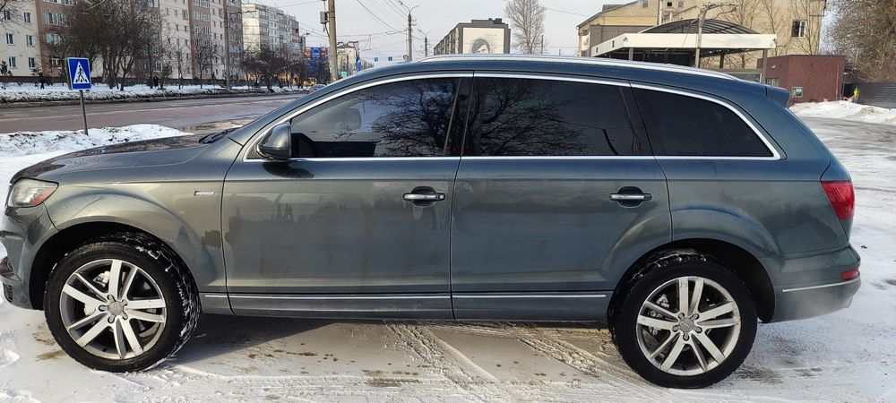 Продам Audi Q7 quattro