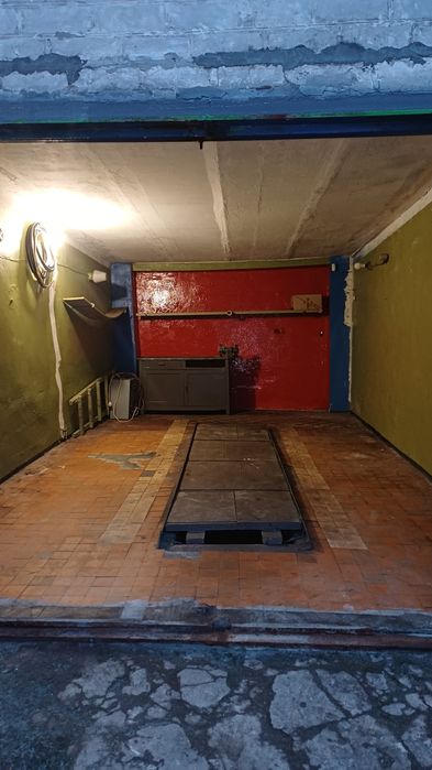 Продам гараж р-н автовокзалу