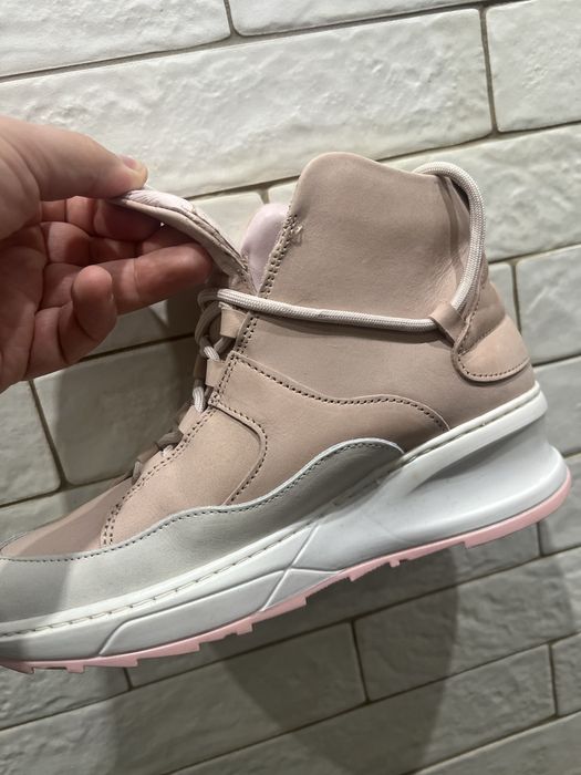 Жіночі кросівки  демісизонні