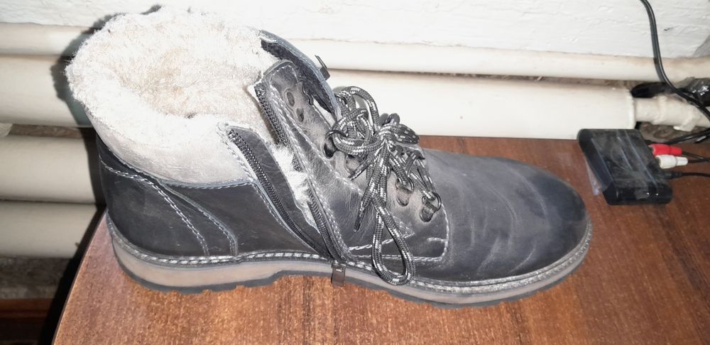 Ботінки зимові 45р.