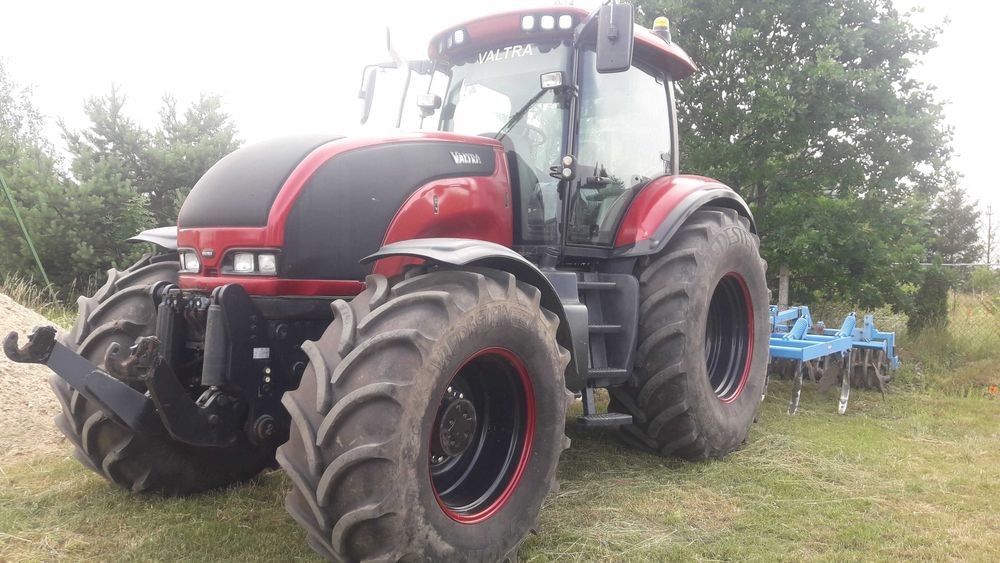 Ciągnik  Valtra S 230