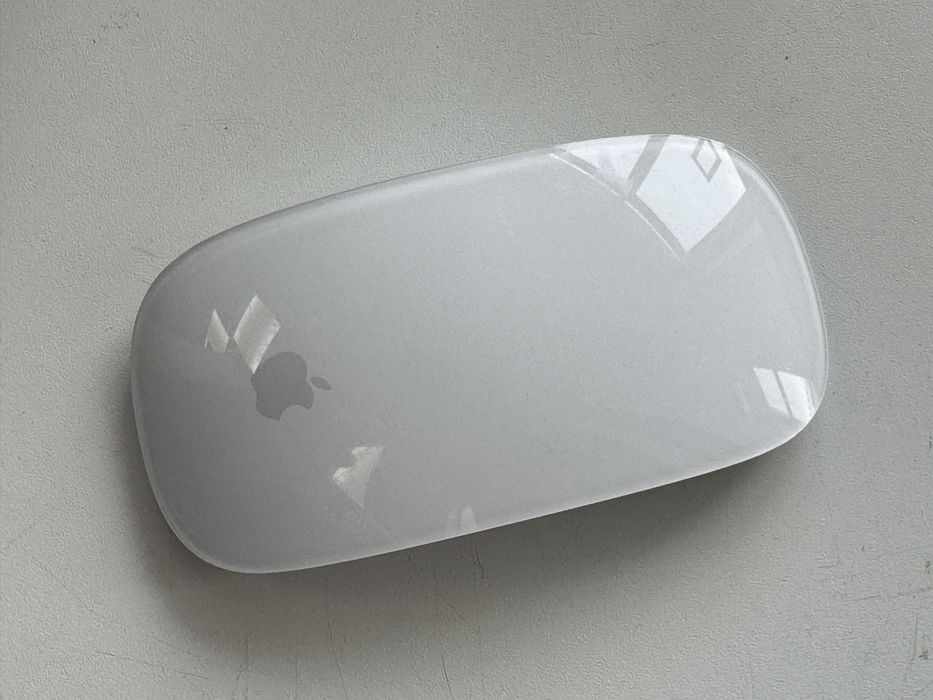 Apple Magic Mouse 1 / 2