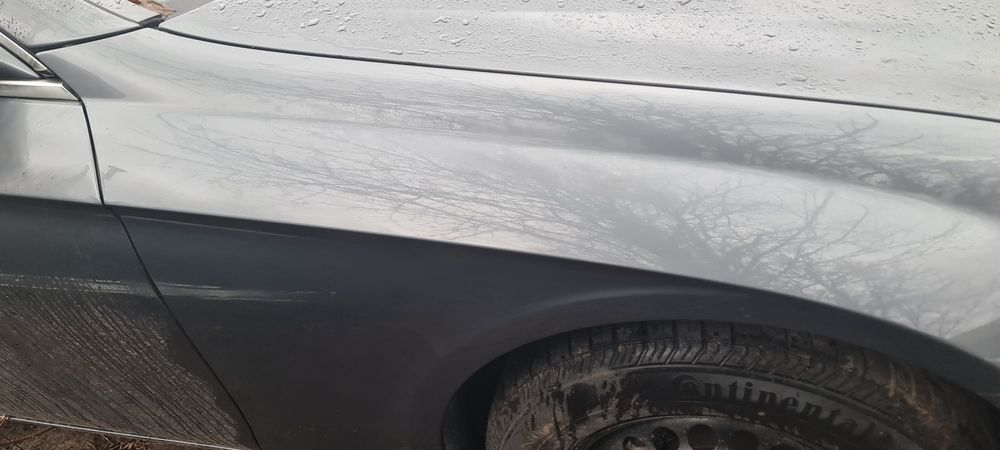 Błotnik Przedni Przód Prawy Mercedes CLS W219 Lack. C368