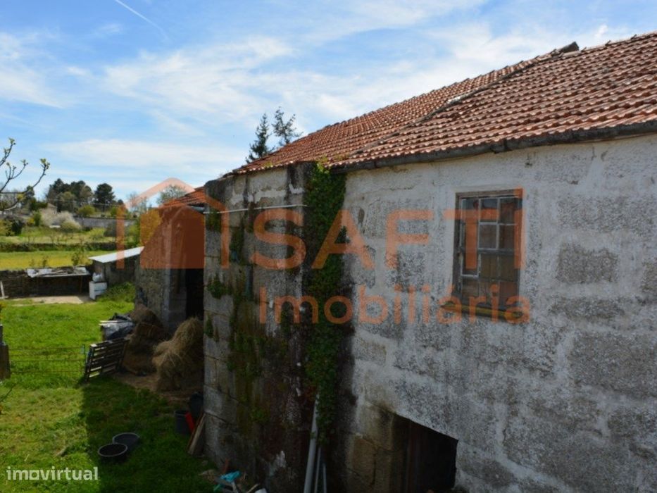 Propriedade rústica para recuperar em Casal de Cinza