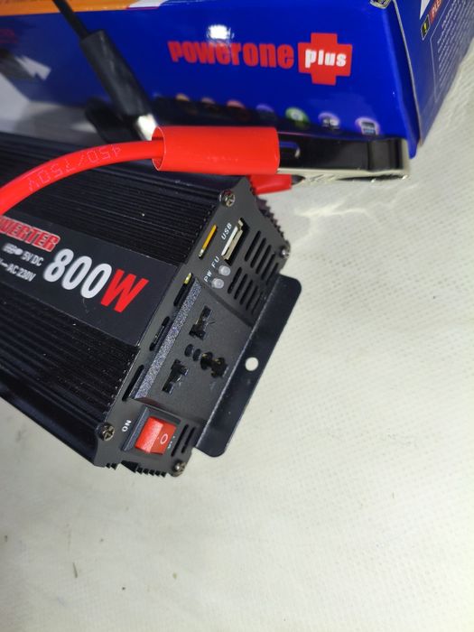 Інвертор-зарядка (перетворювач з підзарядкою) 12В-220В, 800Вт