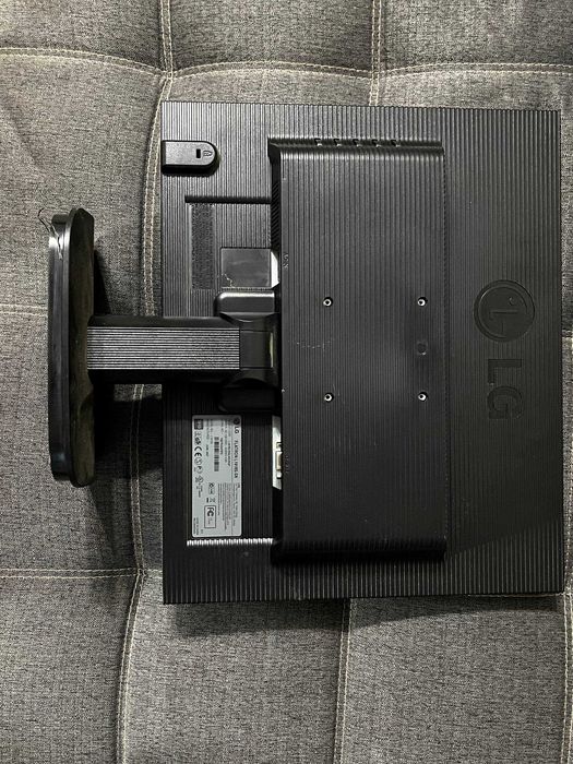 Монітор 19" LG Flatron L1918S-SN