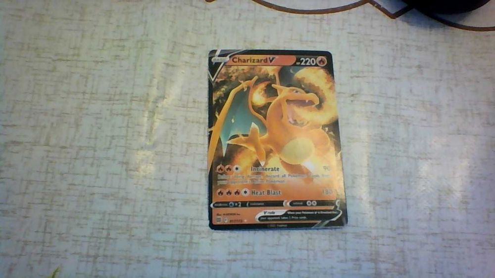 Ultra rzadka karta pokemon: Charizard V