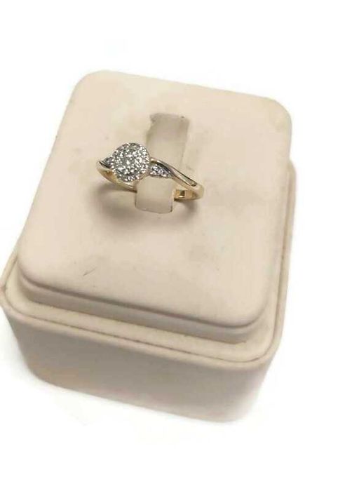 Złoty pierścionek z diamentami 585/2,14g/r9