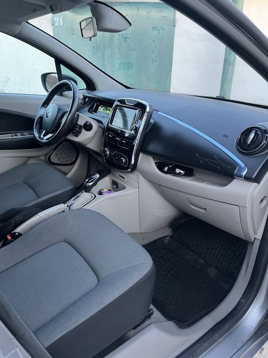 Продам Renault zoe