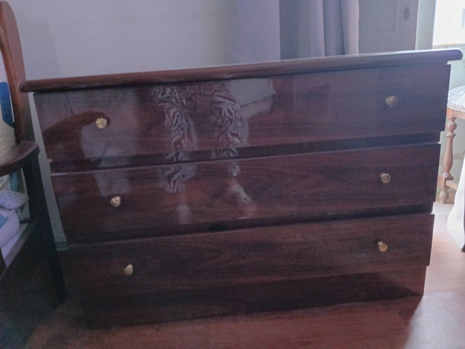 Vendo 3 móveis para quarto
