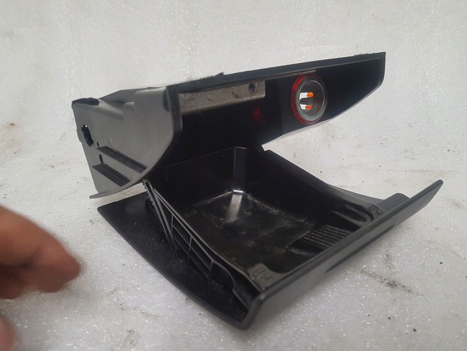 seat toledo 2 ii leon popielniczka 1m0857975
